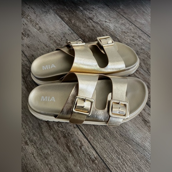 MIA Gen slide sandals - Picture 6 of 9